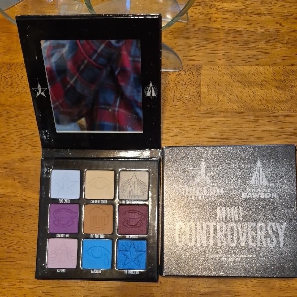 NWT JEFFREE STAR COSMETICS.